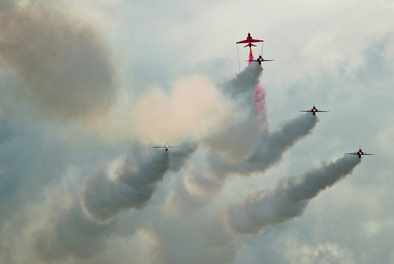 212_Fairford RIAT_Red Arrows na British Aerospace Hawk T1.jpg